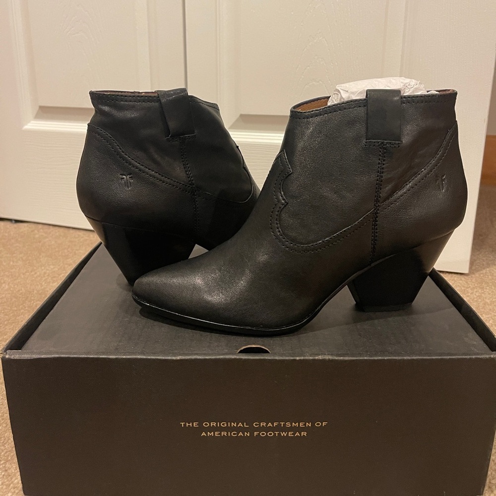 Reina Booties